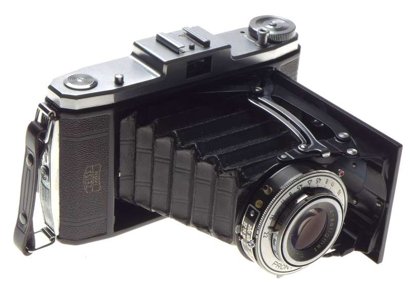 Nettar Novar-Anastigmat 4.5 f=105mm Medium format Zeiss Folding type