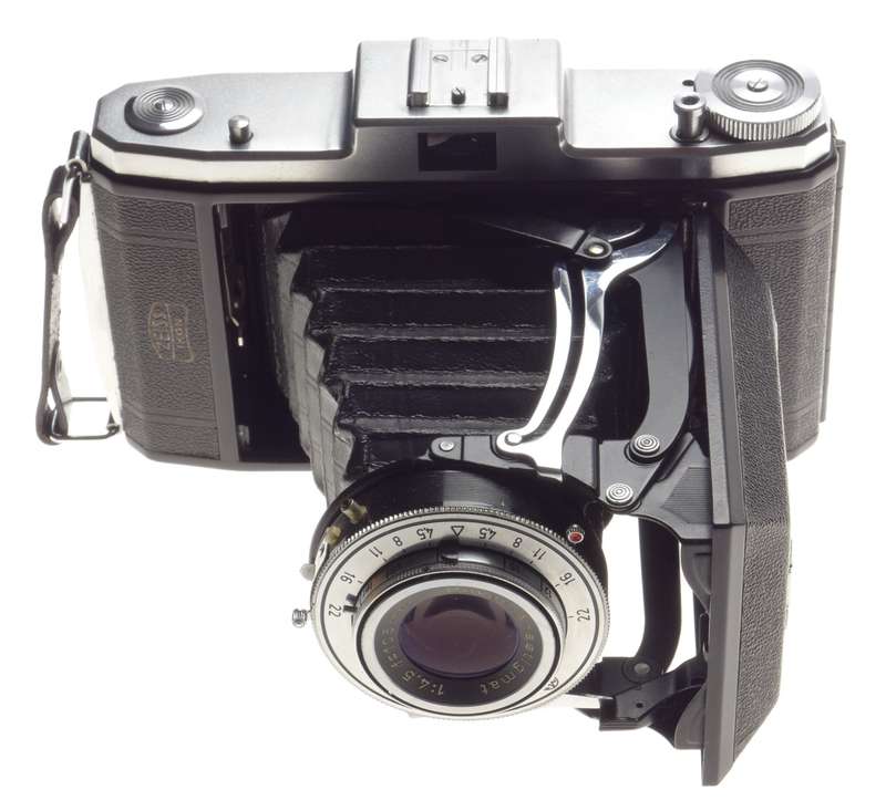 Nettar Novar-Anastigmat 4.5 f=105mm Medium format Zeiss Folding type