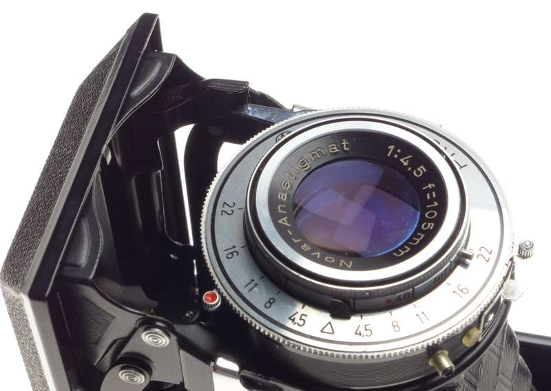 Nettar Novar-Anastigmat 4.5 f=105mm Medium format Zeiss Folding type