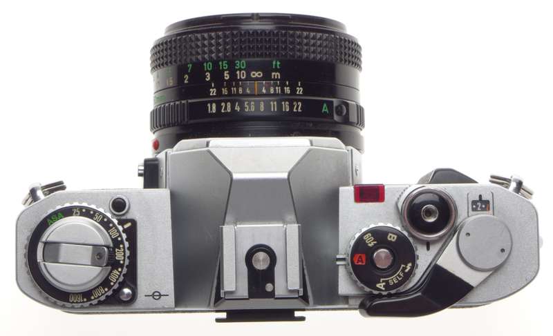 CANON AV-1 chrome 35mm SLR film Classic camera with FD 50 1:1.8 lens excellent - Canon