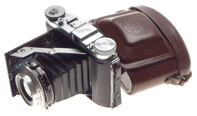 Balda folding vintage film camera Baltar 2.9/80mm leather case