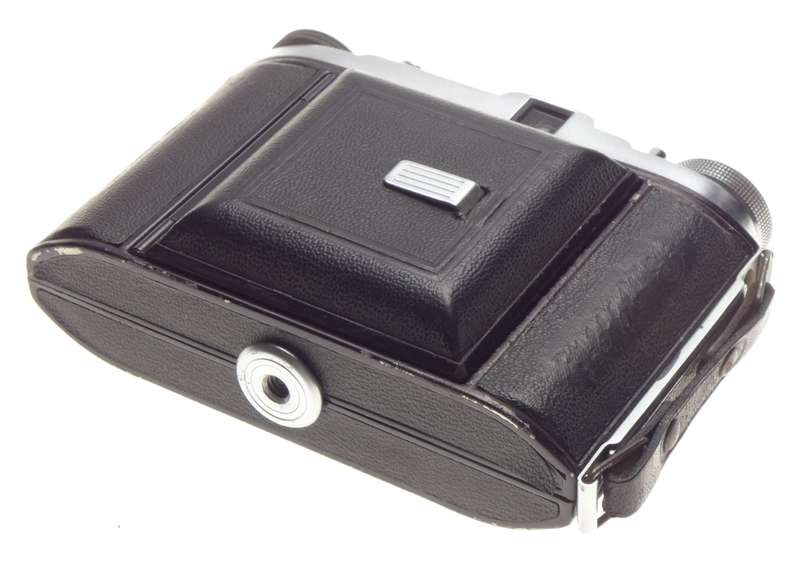 Balda folding vintage film camera Baltar 2.9/80mm leather case