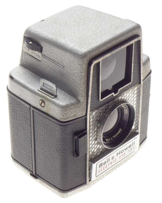 Bell Howell Electric Eye 127 Wide View Special vintage film camera