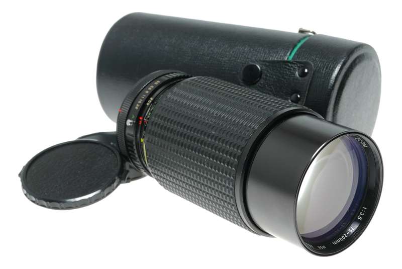 Magnon Auto Zoom MC 75-200mm 1:3.5 SLR Camera Lens