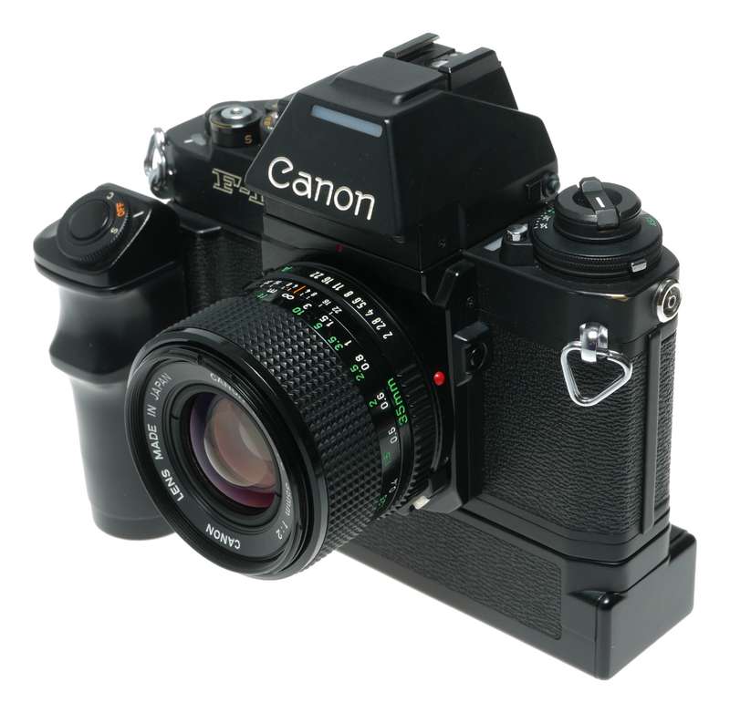 Canon F-1 35mm Film SLR Camera FD 35mm 1:2 Lens Power Winder Manual Strap
