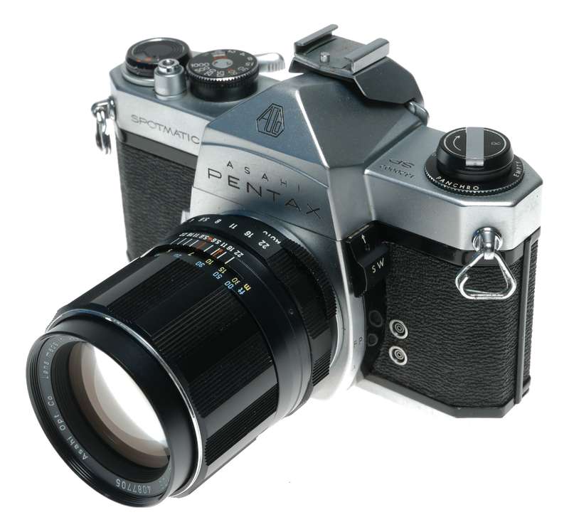 Pentax SP Spotmatic SLR Camera Super Takumar 1:2.8/105 Tele Lens