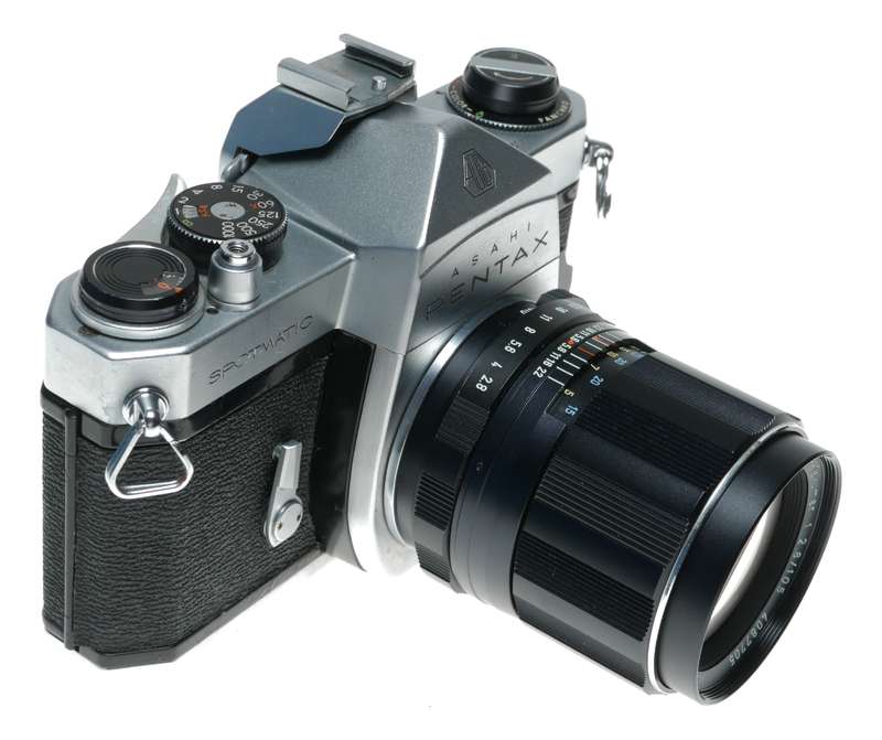 Pentax SP Spotmatic SLR Camera Super Takumar 1:2.8/105 Tele Lens
