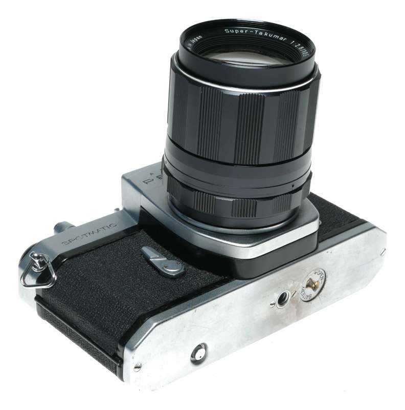 Pentax SP Spotmatic SLR Camera Super Takumar 1:2.8/105 Tele Lens