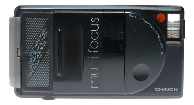Chinon Auto 3001 Multi Focus Compact Point Shoot Film Camera 1:2.8 f=35mm