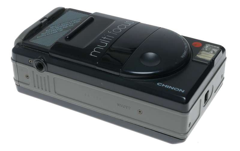 Chinon Auto 3001 Multi Focus Compact Point Shoot Film Camera 1:2.8 f=35mm