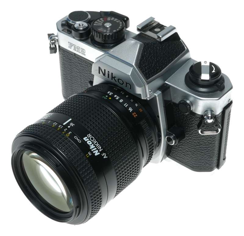 Nikon FM2 N 35mm Film SLR Camera AF Zoom Nikkor 1:3.5-4.5 35-105