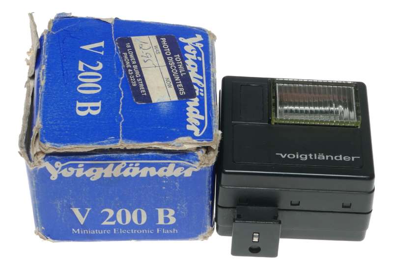 Voigtlander V200B Miniature Shoe Mount Electronic Camera Flash