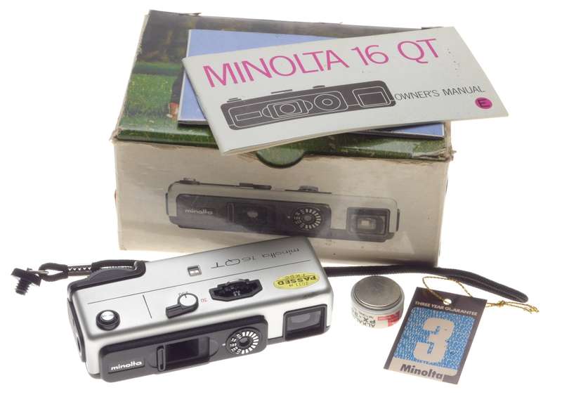 MINOLTA 16 QT vintage antique spy camera compact strap box manual excellent condition