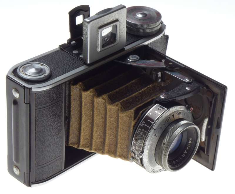 VOIGTLANDER Bessa 66 vintage film camera Vaskar 1:4.5 f=75mm lens Prontor-S shutter - Voigtlander