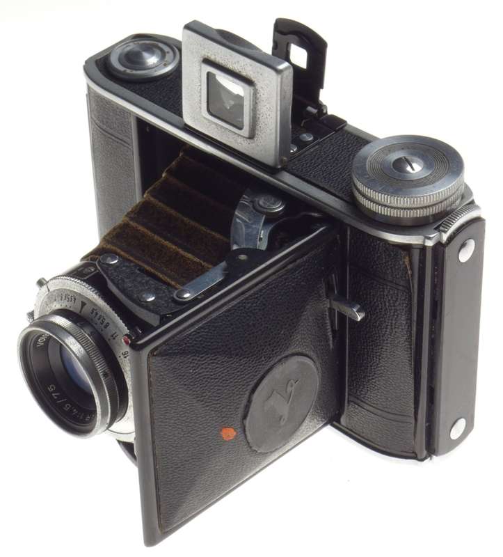 VOIGTLANDER Bessa 66 vintage film camera Vaskar 1:4.5 f=75mm lens Prontor-S shutter - Voigtlander