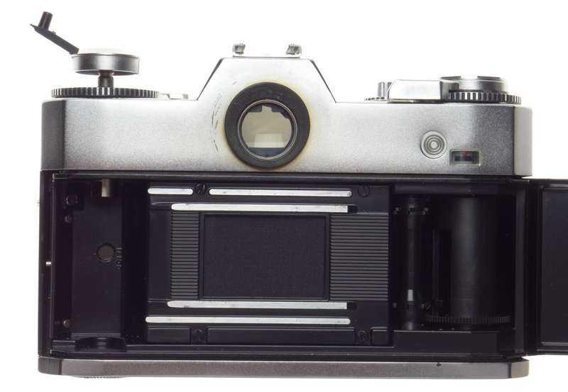 IKAREX 35 S Zeiss Ikon TESSAR 2.8/50 lens SLR German camera f=50mm coated vintage glass