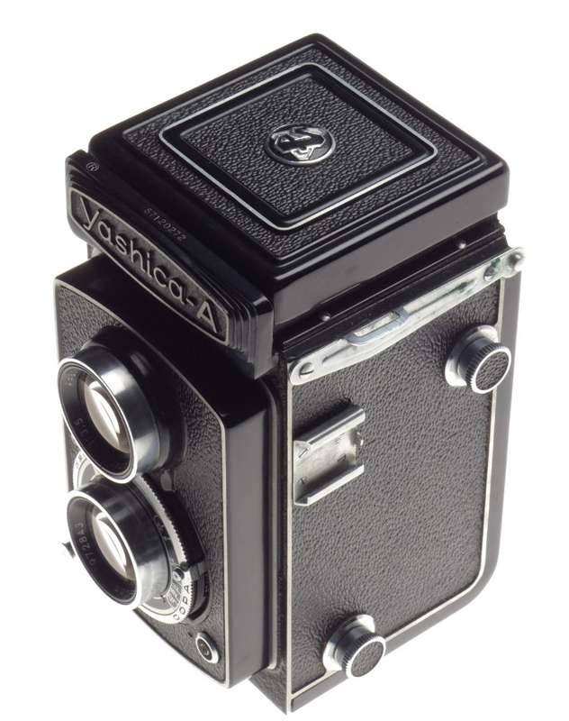 YASHICA A TLR Medium format vintage film camera YASHIMAR 3.5 f=80mm coated lens cased - Yashica