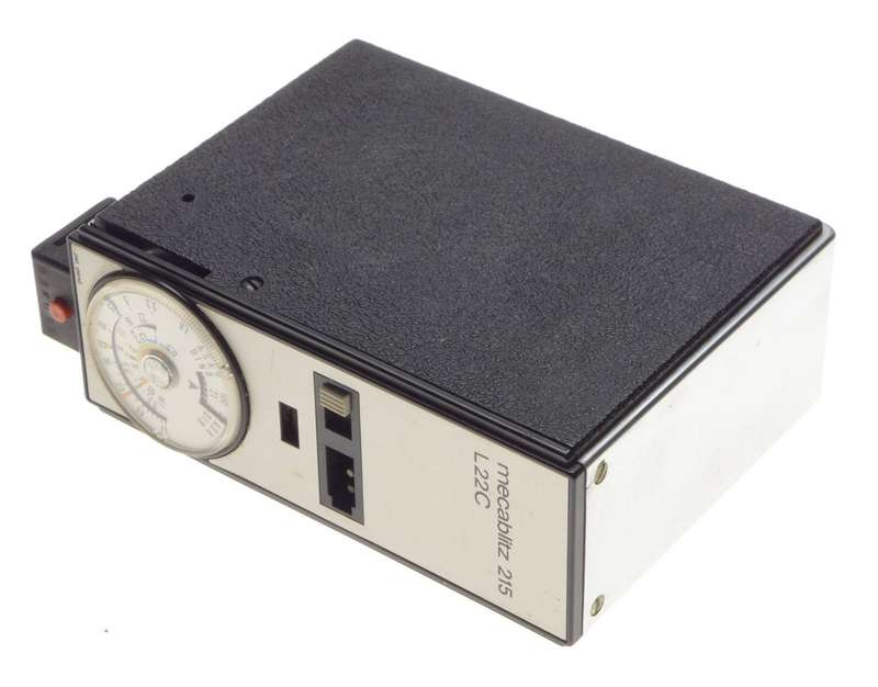 METZ 215 Mecablitz L22C vintage camera flash hot shoe mount with charger manual