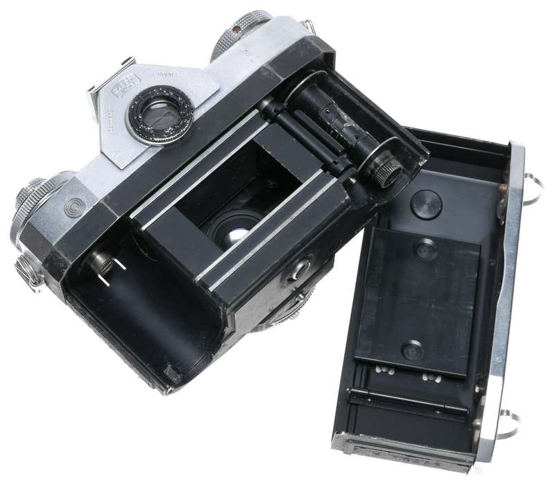 Pantar 1:2.8/45mm Zeiss contaflex SLR film camera