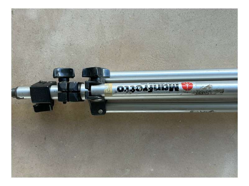 Manfrotto light stand tripod type with locking head used