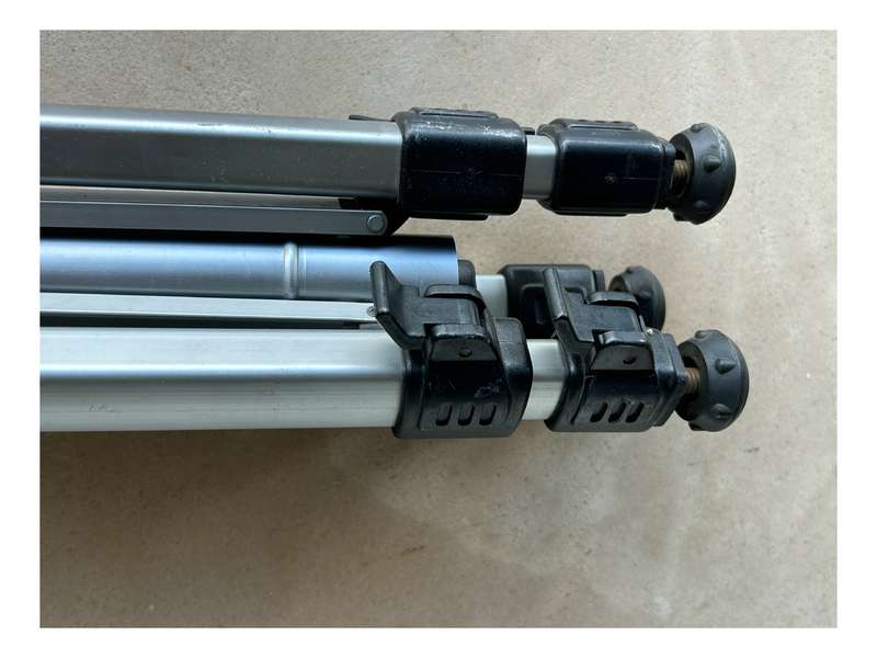 ARMSUN light weight camera tripod compact used as is