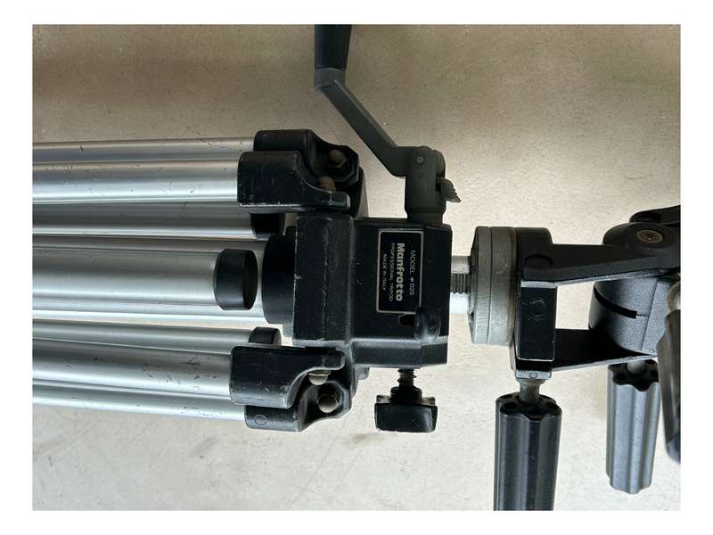 Manfrotto Model 028 aluminium camera tripod 3 way grip head