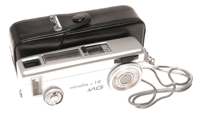 Minolta-16 MG Subminiature Spy Film Camera in Case