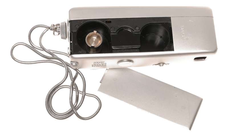 Minolta-16 MG Subminiature Spy Film Camera in Case