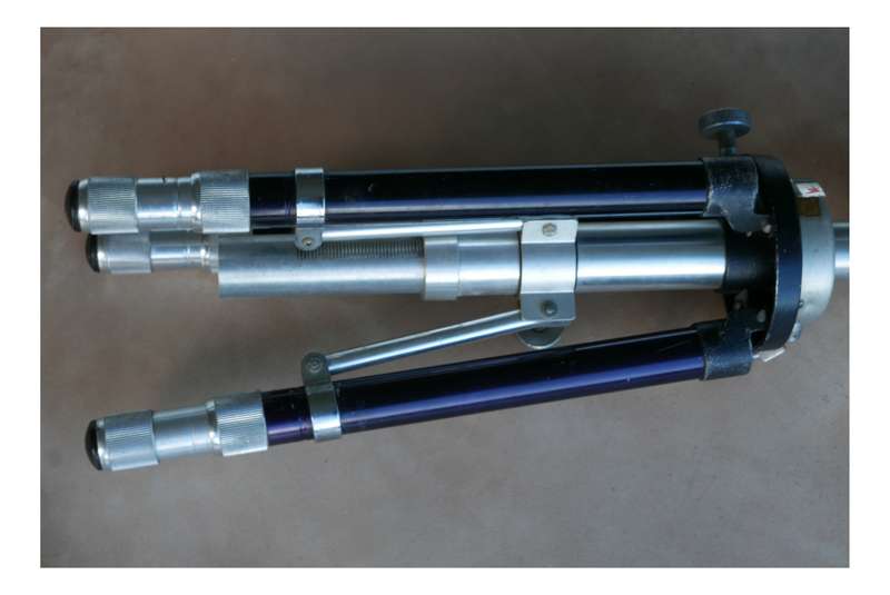 Samson vintage sturdy camera tripod with pan handle used