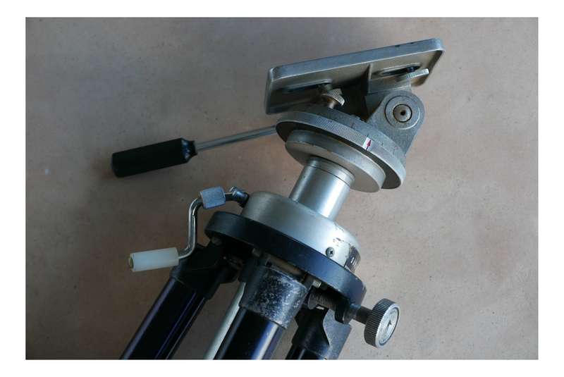 Samson vintage sturdy camera tripod with pan handle used
