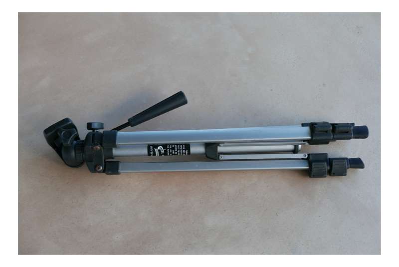 Takara TP-1000 Lightweight tripod compact boxed excellent condition