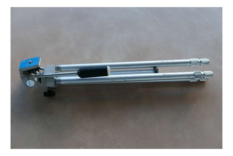 Vivitar Compact vintage portable film camera tripod pan handle tilt head