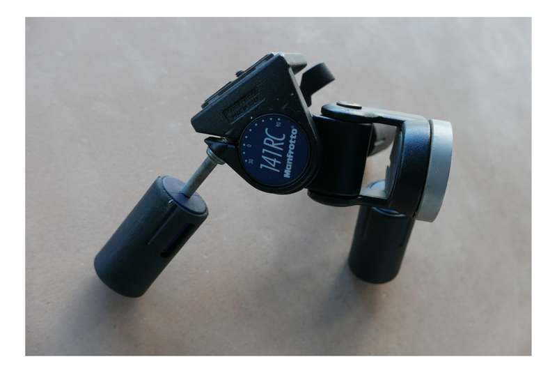 141 RC Manfrotto Heavy-Duty 3-Way Tripod Head