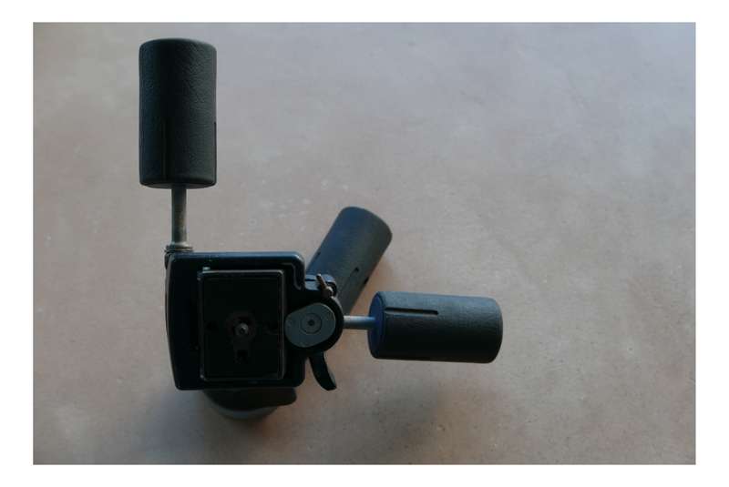 141 RC Manfrotto Heavy-Duty 3-Way Tripod Head