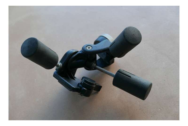 141 RC Manfrotto Heavy-Duty 3-Way Tripod Head