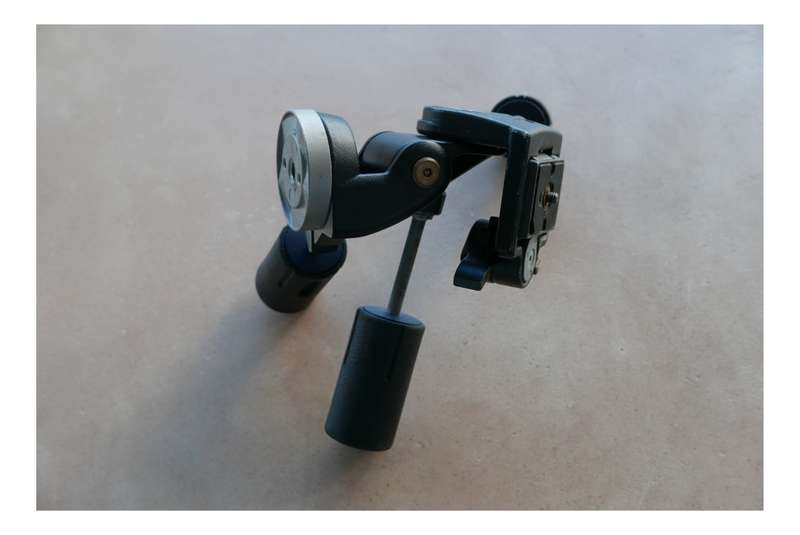 141 RC Manfrotto Heavy-Duty 3-Way Tripod Head