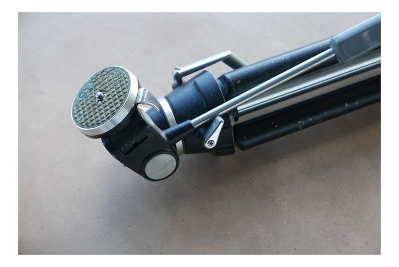 Daiwa Compact vintage portable film camera tripod pan handle tilt head