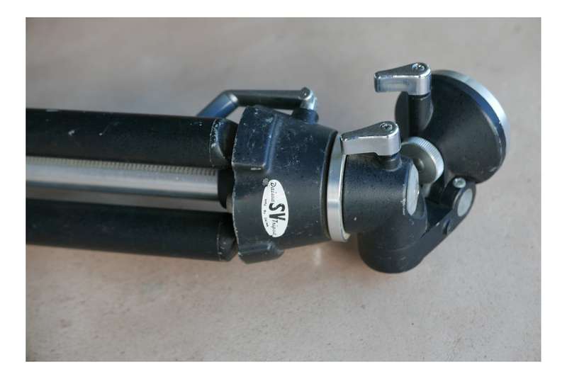 Daiwa Compact vintage portable film camera tripod pan handle tilt head