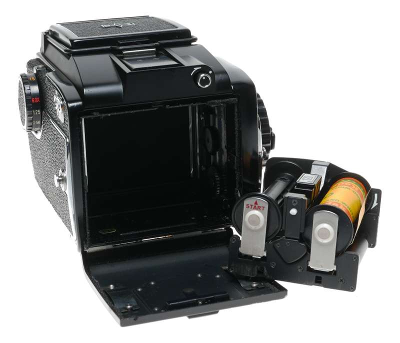 Mamiya 645 1:2.8 f=80mm SEKOR-C vintage film camera - Mamiya