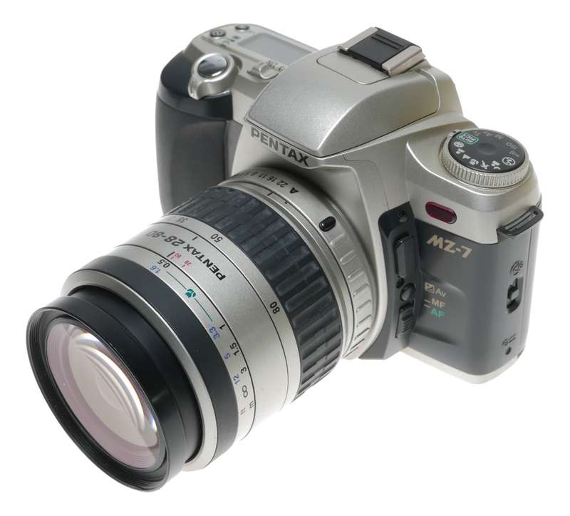 Pentax MZ-7 camera 28-80mm Zoom lens antique film camera 35mm MINT