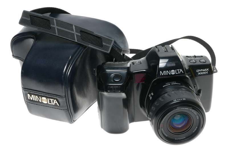 Minolta Dynax 7000i MAXXUM AF 35-80mm film camera