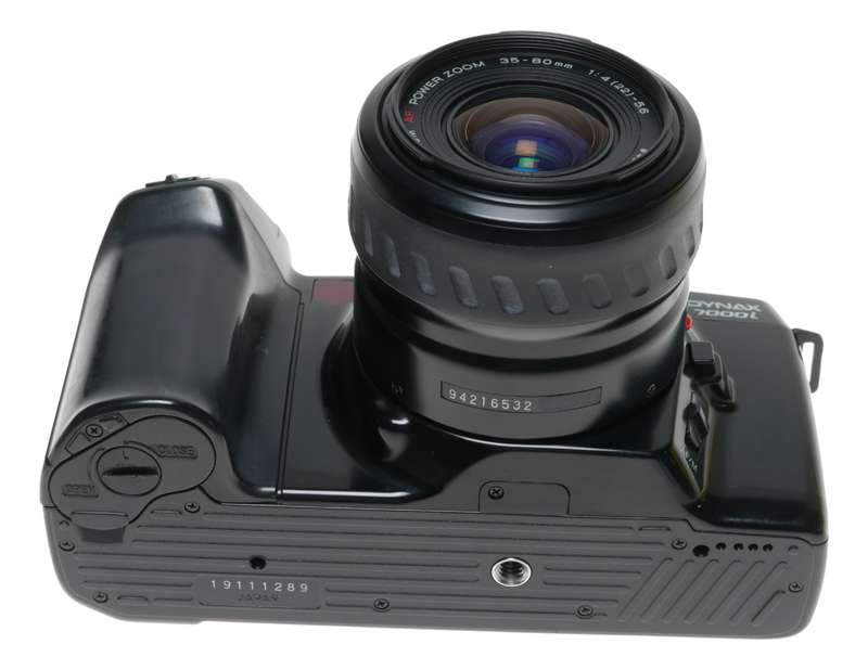 Minolta Dynax 7000i MAXXUM AF 35-80mm film camera