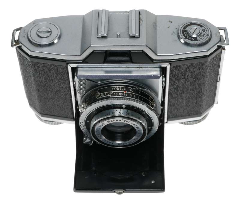 Zeiss Ikon Ikonta Schneider Xenar 2.8/45mm folding compact film camera