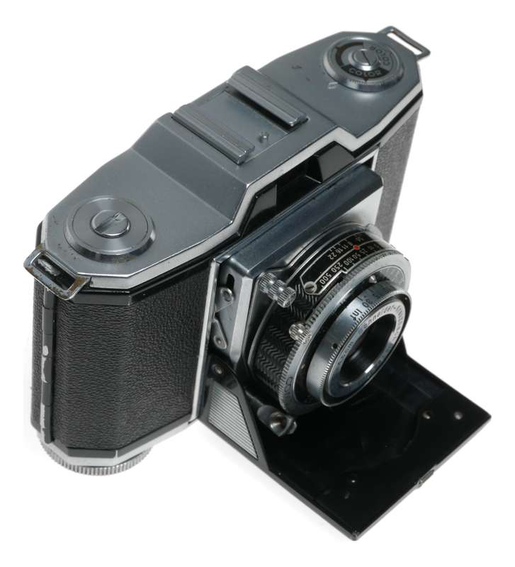 Zeiss Ikon Ikonta Schneider Xenar 2.8/45mm folding compact film camera