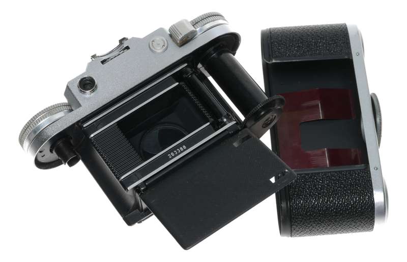 Braun Super Paxette E-Staeble-Kata 1:2.8/45 film camera with case