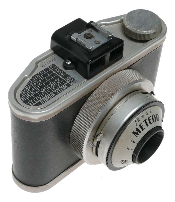 METEOR vintage 120 roll film medium format camera