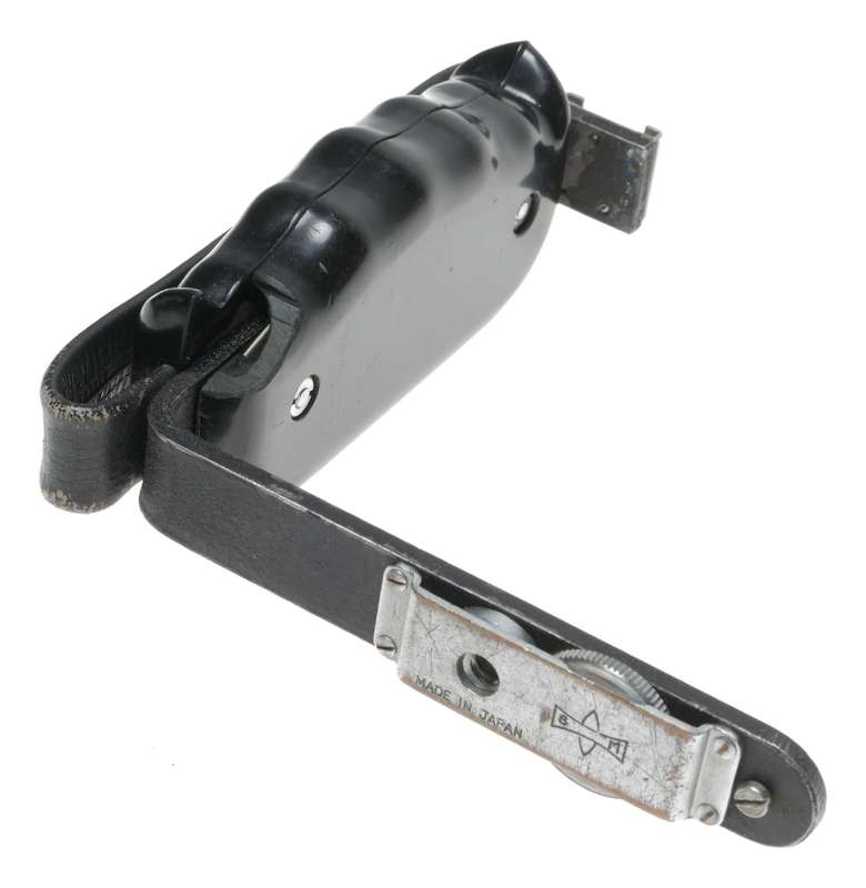 Mamiya L Bracket hand grip camera attachment for C220 C330 TLR