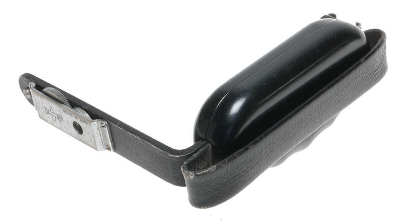 Mamiya L Bracket hand grip camera attachment for C220 C330 TLR