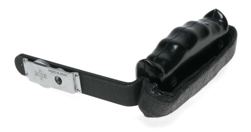 Mamiya Twin lens reflex TLR vintage camera hand grip C220 C330