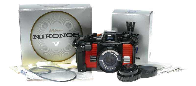Nikon Nikonos V Underwater 35mm Film Camera Nikkor 1:2.5 35mm Boxed